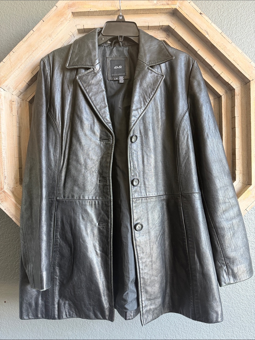 Leather jacket - Picture 2 of 12
